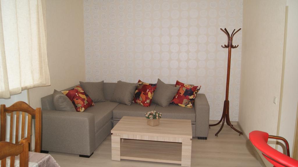 Modern Apartment Avlabari Tbilisi Exterior photo