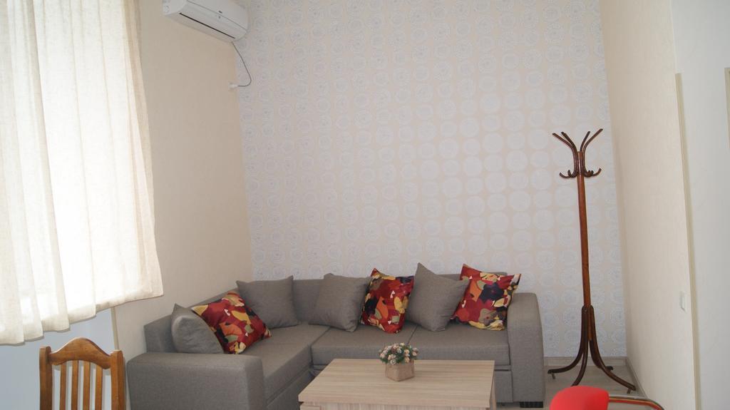 Modern Apartment Avlabari Tbilisi Exterior photo