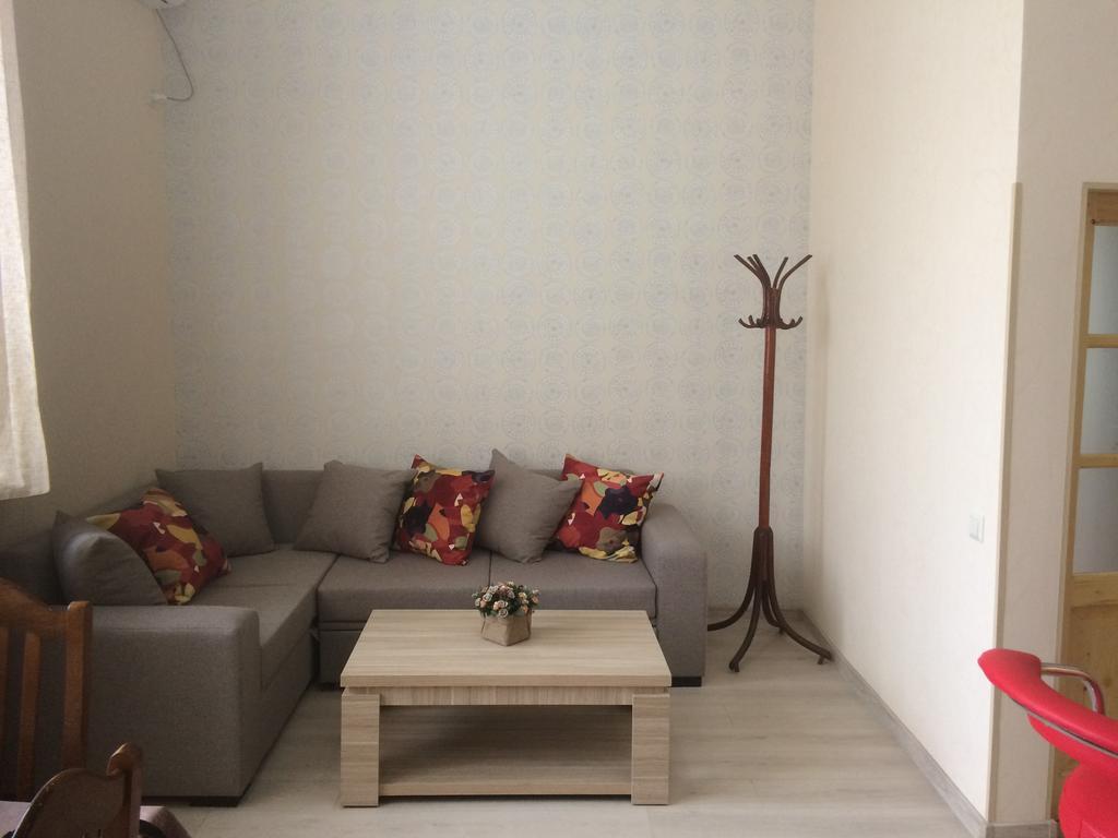 Modern Apartment Avlabari Tbilisi Exterior photo